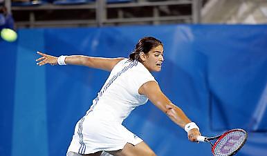 Μικρή άνοδος για τη Λένα