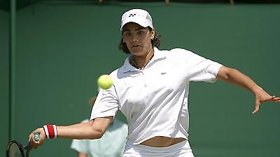 Πτώση δύο θέσεων για τη Λένα