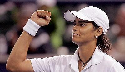 Γρήγορο αντίο για τη Λένα στο διπλό