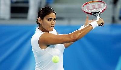 Κατρακύλησε στο Νο 61 η Λένα…