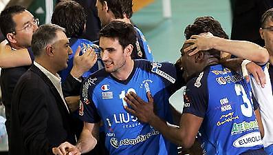 Νίκη για κούπα...