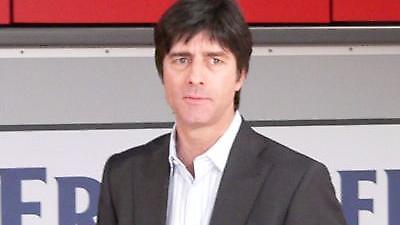 Λεβ: «Όχι σε επέκταση τεσσάρων χρόνων»