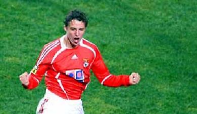 «Νοκ άουτ» ο Λουίζ