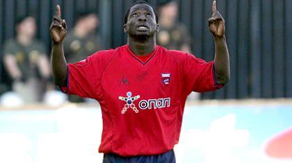 Νυστέρι για τον Λουρένσο