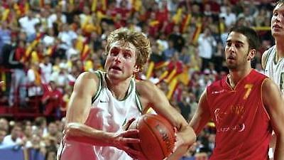 Ώρα άφιξης, υπογραφών και αποθέωσης!