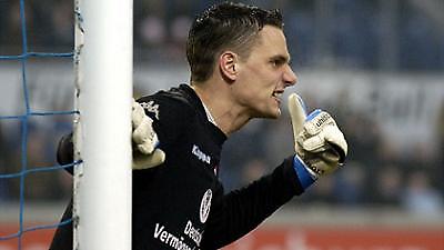 Υπέγραψε ο Μάχο