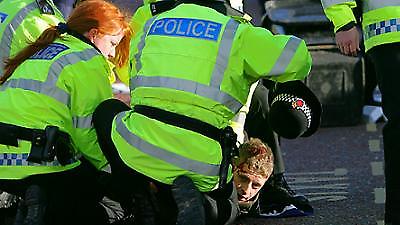 «Αρένα» έξω από το Ολντ Τράφορντ