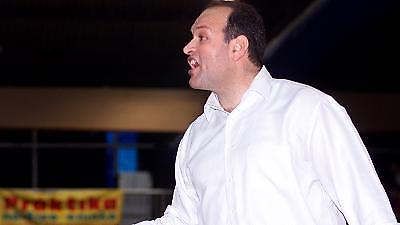 Εκτη θέση για τους Εφηβους