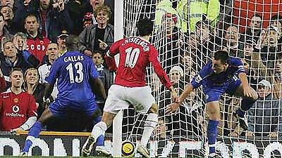 Μουρίνιο: «Τυχερή η Μαν.Γιουνάιτεντ»