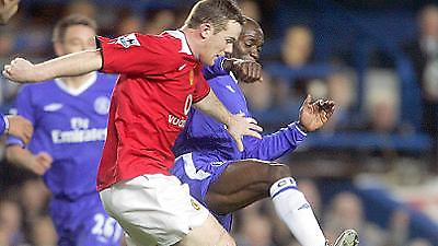 P.L: Σύγκρουση «Τιτάνων» στο Νησί