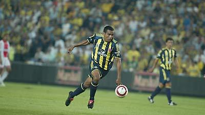 Στέλνουν Νόμπρε στον Θρύλο!