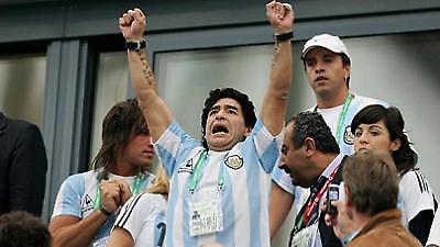 Μαραντόνα κατά πάντων