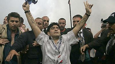 Μαραντόνα εναντίον οπαδών