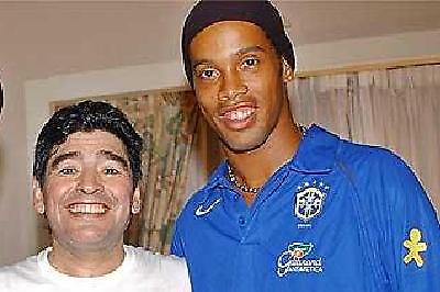 Μαραντόνα: «Ο Ροναλντίνιο απέτυχε στο Μουντιάλ»