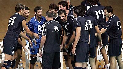 Στο βάθος… η Ρωσία