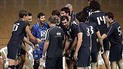 Αναχωρεί με 13αδα…