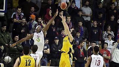 «Υπέκυψε» στην παράταση