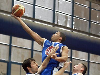 Ανανέωσε και ο Μασλαρινός
