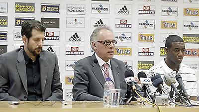 Τζεβελέκης: «Καταπληκτικός προπονητής ο Ματσόν»