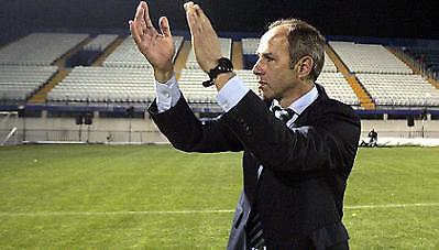 Ανανέωσε ο Μάουρερ