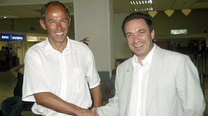 Απειλεί με καταγγελία στη FIFA ο Μάουρερ