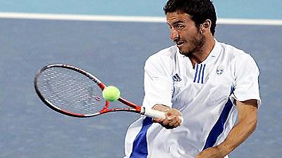 Δύο νίκες και ισάριθμες ήττες για Μαζαράκη