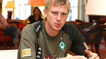 Στην αποστολή, αλλά αμφίβολος με Ολυμπιακό ο Μερτεζάκερ