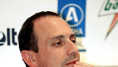 «Θάψιμο» Μεσίνα στον Γιαννάκη