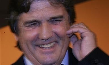 Ο Ανρί Μισέλ πάει Κατάρ