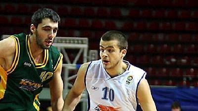 «Κυανέρυθρος» και επίσημα ο Μίλκοβιτς