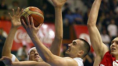 «Νοκ άουτ» ο Μιλόγεβιτς