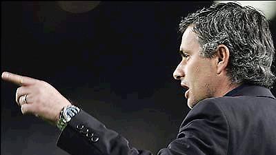 Μουρίνιο: «Σέβομαι τον Μπενίτεθ»