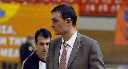 Μπαρτζώκας: «Οι παίκτες μου, με εκπλήσσουν»