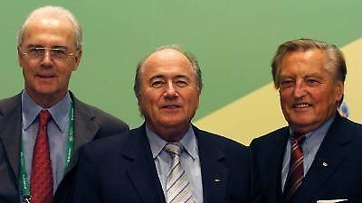 Μπεκενμπάουερ καλεί UEFA!