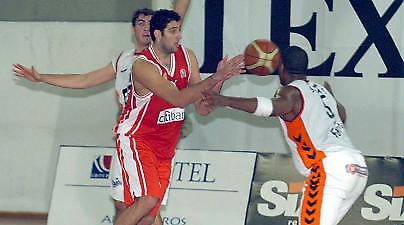 «Ερυθρόλευκος»... πύργος!