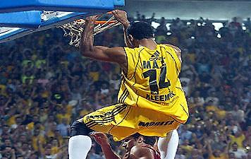 Θέλει Μάσεϊ η Μπενετόν!