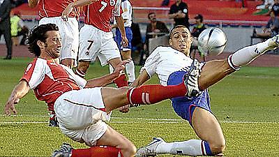 Δεν τα βρήκαν Γιακίν-Κολονία