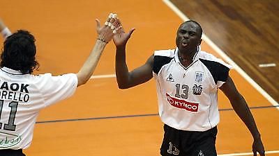 «Ερυθρόλευκος» ο Νανγκά