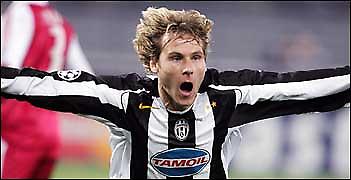 Παράπονα για τη διαιτησία έχουν στην Μπολόνια