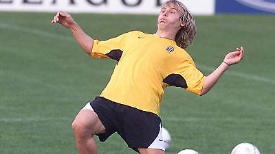 Ανανέωσαν με «Γιούβε» οι Νέντβεντ, Τιράμ