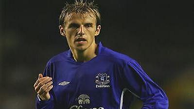 Νέβιλ: «δεν είμαι βρώμικος παίκτης»