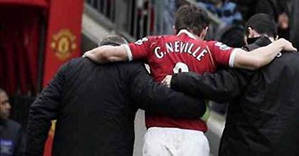 Έξω για έξι εβδομάδες ο Νέβιλ