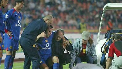 Νοκ άουτ για 5 εβδομάδες ο Νέβιλ