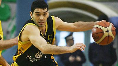 Α1:Γλιτώνει προσωρινά την αρθροσκόπηση ο Νικολαϊδης