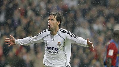 Χρειάστηκε το πόδι αντιπάλου….