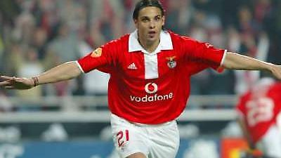 Τρεις μνηστήρες για τον Νούνο Γκόμες