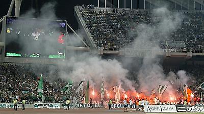 «Διψασμένοι» παίκτες και… κόσμος