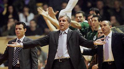 Ομπράντοβιτς: «Παίζουμε μπάσκετ… όχι ράγκμπι»