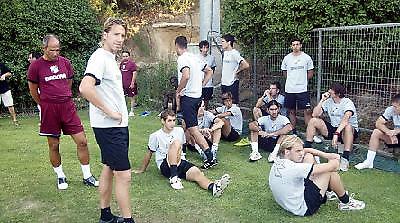 ΟΦΗ: Προπόνηση σε... κομμάτια