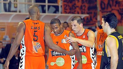 «Πορτοκαλί» πάρτι…